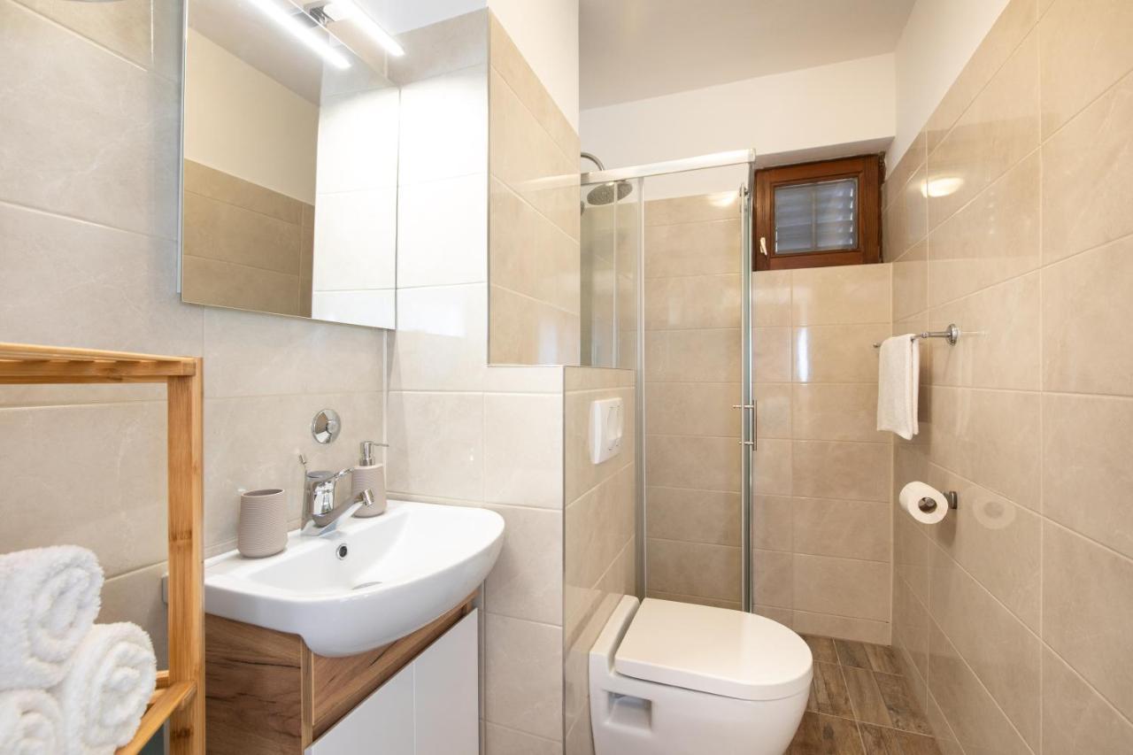 Apartment Laura Пунат Екстериор снимка